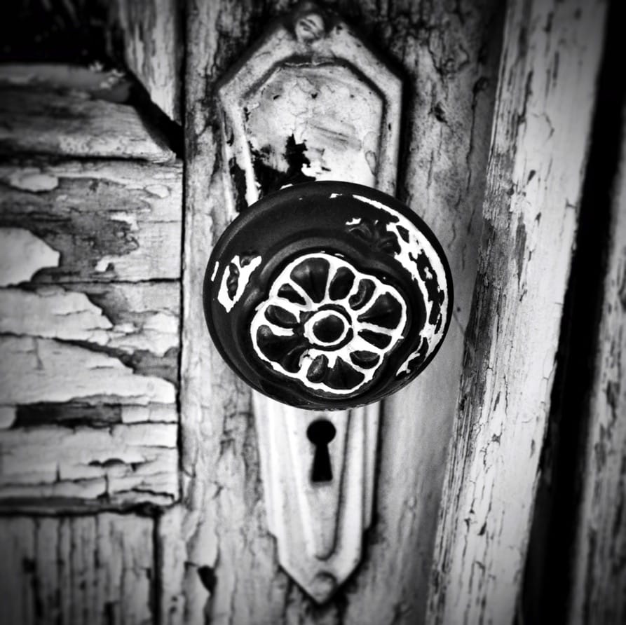 Doorknob detail aluminumdreams texas marfa 33058774006 o