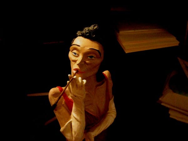 Smoking lady 63636723 o