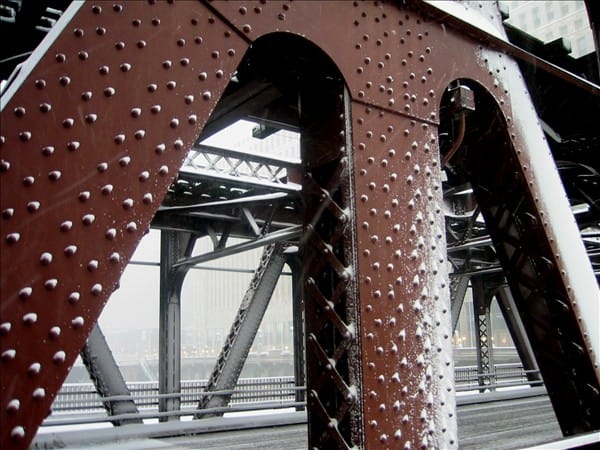Girders 63639111 o