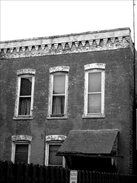 Old house 63639200 o