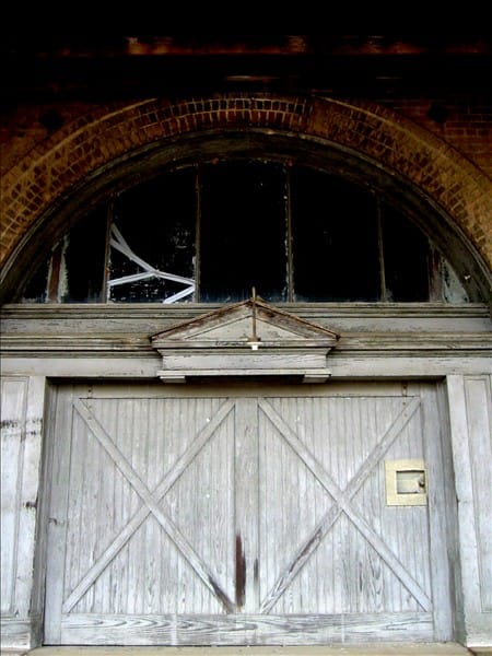 Old door 63734233 o